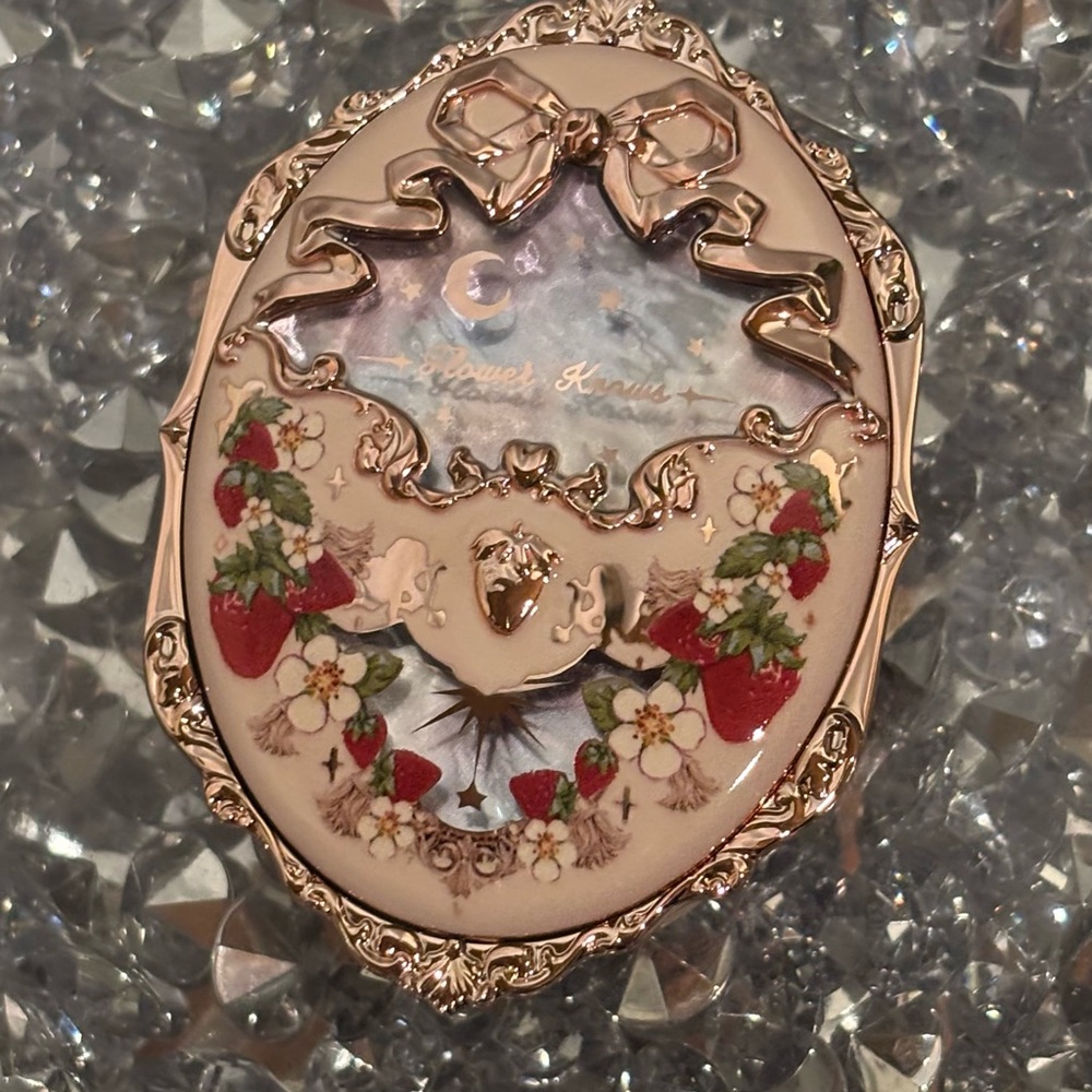 Elegant Floral Compact Blush